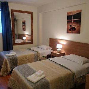 Habitación con 2 Camas Individuales